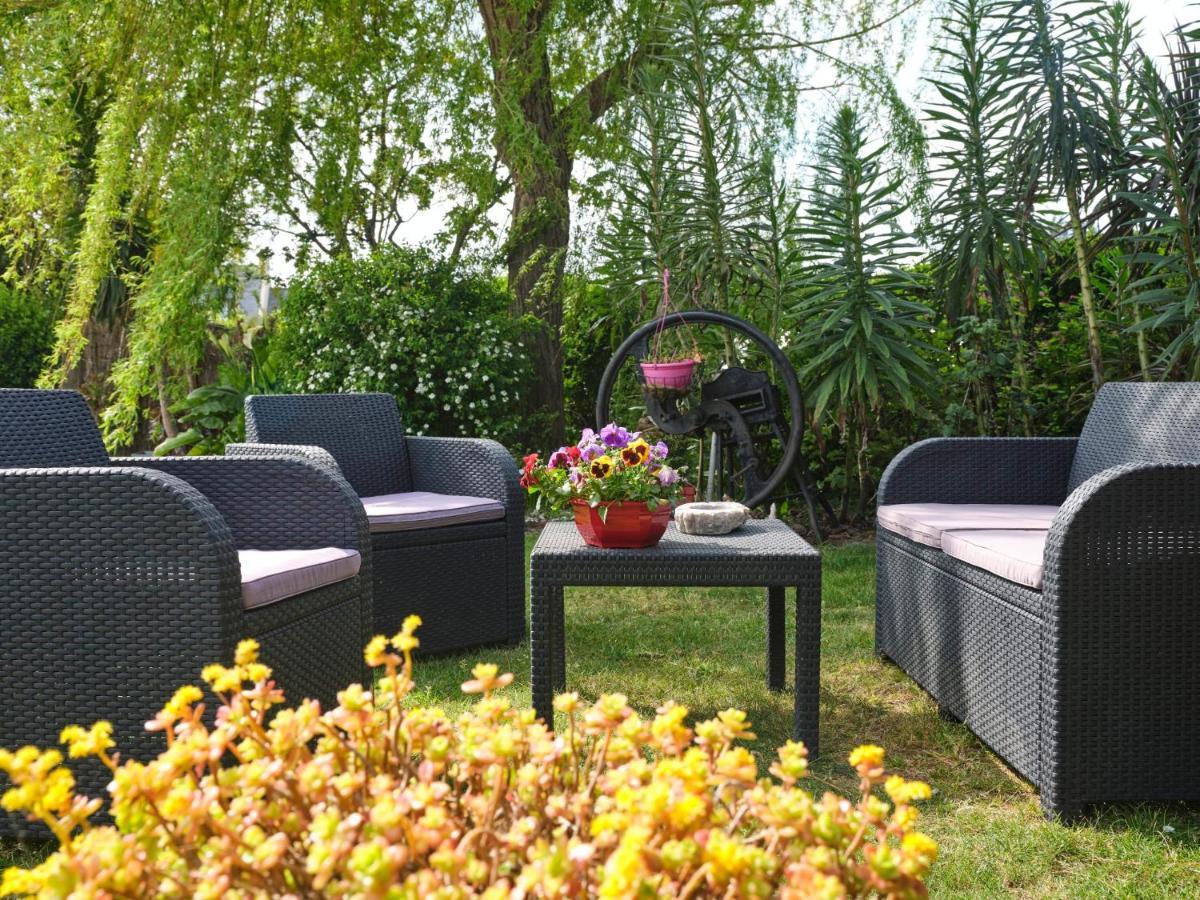 Les Roses Bed & Breakfast Santec ภายนอก รูปภาพ