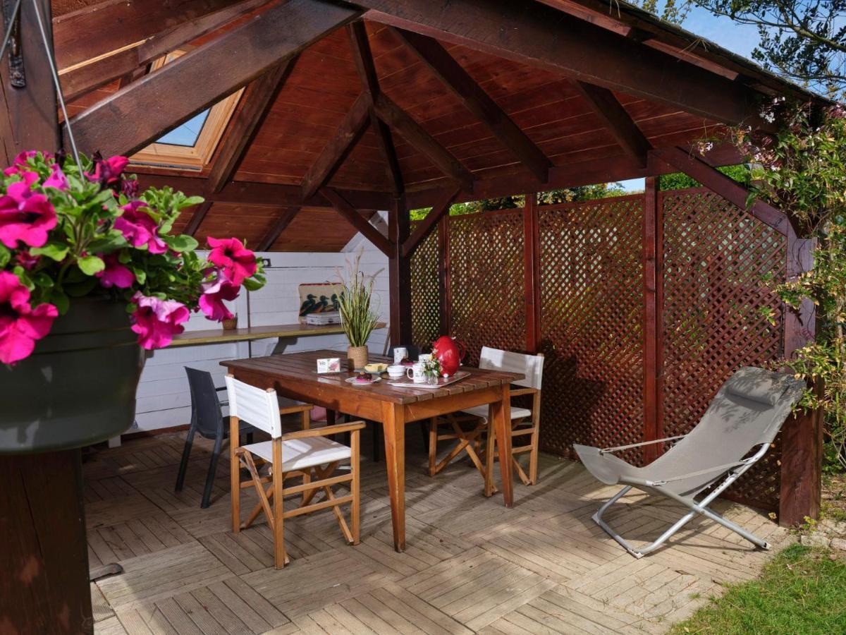 Les Roses Bed & Breakfast Santec ภายนอก รูปภาพ