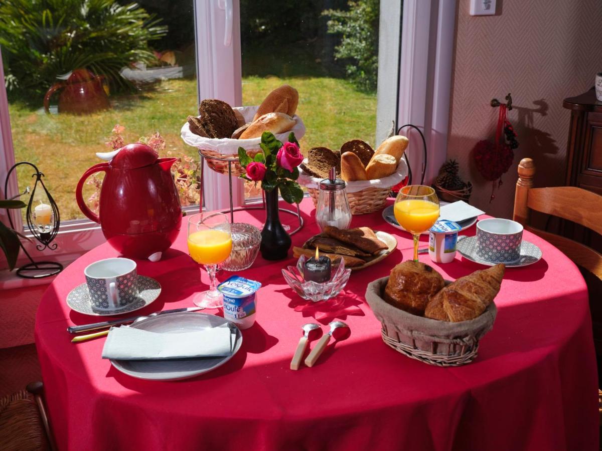 Les Roses Bed & Breakfast Santec ภายนอก รูปภาพ